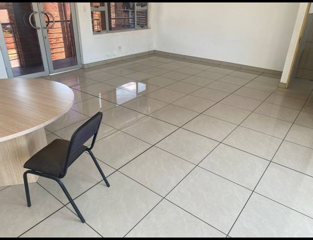 84M² BUILDING TO LET IN RUSTENBURG CENTRAL